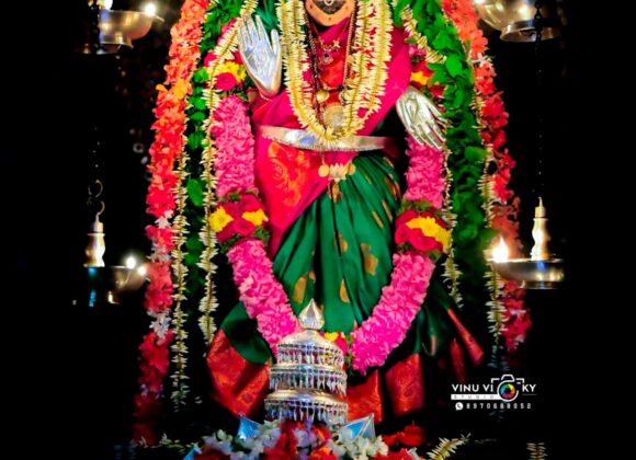 ಕುಸುಮ ಸಂಪ್ರೀತೆ ಮುಂಡ್ಕೂರು‌ ದುರ್ಗಾಪರಮೇಶ್ವರಿ ಅಮ್ಮನವರ ಶುಕ್ರವಾರದ ಅಲಂಕಾರ😍