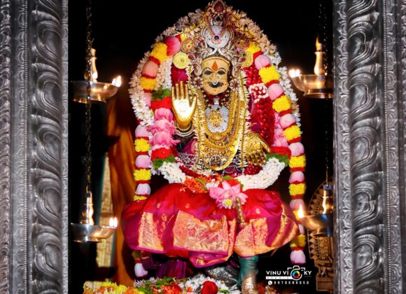 *ನವರಾತ್ರಿಯ ಎರಡನೇ ದಿನವಾದ ಇಂದು ಆರ್ಯಾ ದುರ್ಗಾ ಅಲಂಕಾರದಲ್ಲಿ ಮುಂಡ್ಕೂರು ಶ್ರೀ ದುರ್ಗಾಪರಮೇಶ್ವರಿ ಅಮ್ಮನವರು*🙏🏻