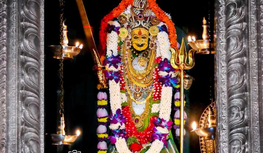 ನವರಾತ್ರಿ ಮೂರನೇ ದಿನದ ಭಗವತಿ ಅಲಂಕಾರದಲ್ಲಿ ಮುಂಡ್ಕೂರು ಶ್ರೀ ದುರ್ಗಾಪರಮೇಶ್ವರಿ ಅಮ್ಮನವರು🙏🏻