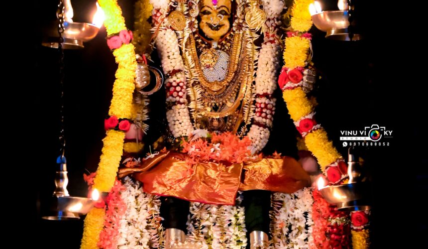 ಕಾತ್ಯಾಯಿನಿ ಅಲಂಕಾರದಲ್ಲಿ ಮುಂಡ್ಕೂರು ಶ್ರೀ ದುರ್ಗಾಪರಮೇಶ್ವರಿ ಅಮ್ಮನವರು