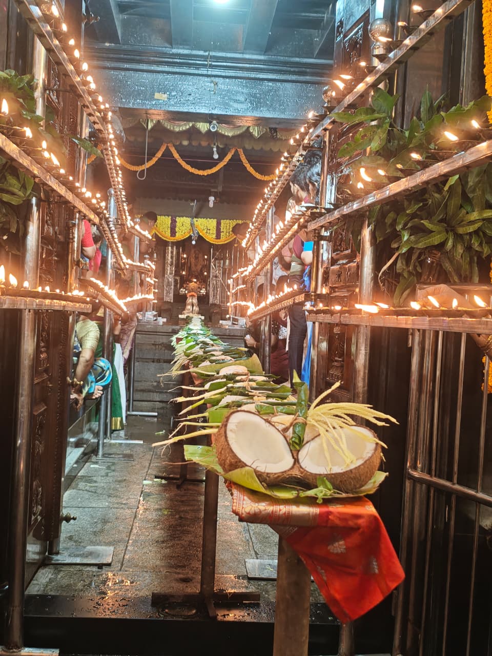 ಲಕ್ಷದೀಪೋತ್ಸವದ ಪ್ರಯುಕ್ತ ಶ್ರೀ ದೇವಿಯ ಪ್ರೀತ್ಯರ್ಥವಾಗಿ ನಡೆದ ಮಹಾರಂಗಪೂ ಲಕ್ಷದೀಪೋತ್ಸವದ ಪ್ರಯುಕ್ತ ಶ್ರೀ ದೇವಿಯ ಪ್ರೀತ್ಯರ್ಥವಾಗಿ ನಡೆದ ಮಹಾರಂಗಪೂ