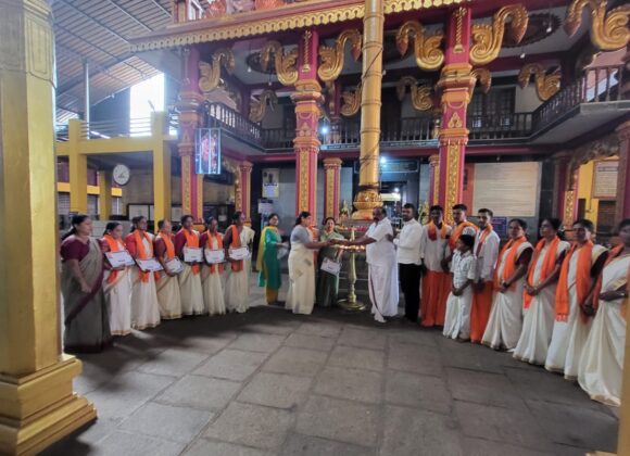 ಇಂದು ಮದ್ಯಾನ 12.00ರಿಂದ 2-00ರ ವರೆಗೆ ಶ್ರೀ ಮಹಾಲಿಂಗೇಶ್ವರ ಭಜನಾ ಮಂಡಳಿ ಸುರಗಿರಿ ಇವರಿಂದ ಮುಂಡ್ಕೂರು ಶ್ರೀ ದುರ್ಗಾ ಪರಮೇಶ್ವರಿ&nbsp; ಅಮ್ಮನವರ ಸನ್ನಿಧಿಯಲ್ಲಿ ಭಜನೆ ಸೇವೆ ನಡೆಯಿತು.🙏