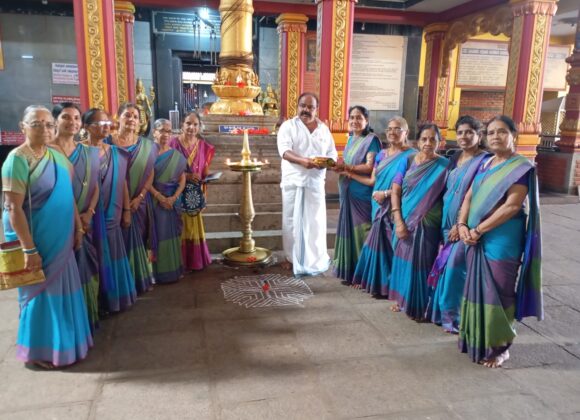 ಇಂದು ಮುಂಡ್ಕೂರು ಶ್ರೀ ದುರ್ಗಾ ಪರಮೇಶ್ವರಿ ಅಮ್ಮನವರ ದೇವಸ್ಥಾನದಲ್ಲಿ ಬೆಳಿಗ್ಗೆ 12-00ರಿಂದ 2-00ರ ವರೆಗೆ ಶ್ರೀ ಶಂಕರ ಪ್ರತಿಷ್ಠಾನ ಭಜನಾ ಮಂಡಳಿ ಕಾರ್ಕಳ ಇವರಿಂದ ಭಜನಾ ಕಾರ್ಯಕ್ರಮ ನಡೆಯಿತು.