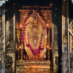 ಕೆರೆ ದೀಪೋತ್ಸವದ ವಿಶೇಷ ಅಲಂಕಾರದಲ್ಲಿ ಮುಂಡ್ಕೂರ ದುರ್ಗಾಂಬೆ