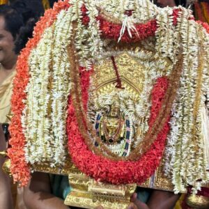 ಸರ್ವಾಲಂಕಾರಭೂಷಿತಳಾಗಿ ತೇರನೇರಲು ಹೊರಟ ಮುಂಡ್ಕೂರ ಜಗನ್ಮಾತೆ