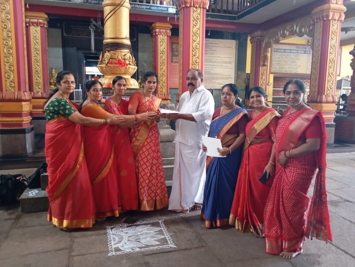 ಇಂದು ಶಿವಳ್ಳಿ ಭಜನಾ ಮಂಡಳಿಯ ಕಾವೂರು ಇವರಿಂದ ಭಜನಾ ಕಾರ್ಯಕ್ರಮ ನಡೆಯಿತು ಇಂದು ಶಿವಳ್ಳಿ ಭಜನಾ ಮಂಡಳಿಯ ಕಾವೂರು ಇವರಿಂದ ಭಜನಾ ಕಾರ್ಯಕ್ರಮ ನಡೆಯಿತು