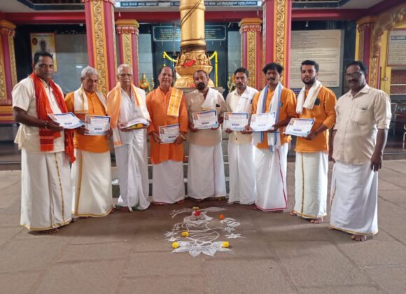 ಶ್ರೀ ಮಹಾಲಿಂಗೇಶ್ವರ ಭಜನಾ ಮಂಡಳಿ ಇನ್ನ ಮುದಣ್ಣು ಇವರಿಂದ ಭಜನಾ ಕಾರ್ಯಕ್ರಮ ನಡೆಯಿತು ಶ್ರೀ ಮಹಾಲಿಂಗೇಶ್ವರ ಭಜನಾ ಮಂಡಳಿ ಇನ್ನ ಮುದಣ್ಣು ಇವರಿಂದ ಭಜನಾ ಕಾರ್ಯಕ್ರಮ ನಡೆಯಿತು