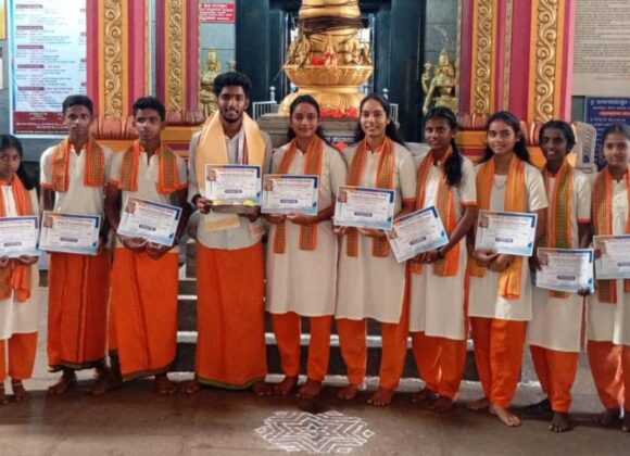 ಶ್ರೀ ದುರ್ಗಾಪರಮೇಶ್ವರಿ ದೇವಸ್ಥಾನ ಮುಂಡ್ಕೂರು ಇಂದು ಬೆಳಿಗ್ಗೆ 10.30 ರಿಂದ 12.30 ರ ವರೆಗೆ ಸೇವಾಭಾರತೀ ಭಜನಾ ಮಂಡಳಿ ಮುಂಡ್ಕೂರು ಇವರಿಂದ ಭಜನಾ ಕಾರ್ಯಕ್ರಮ ನಡೆಯಿತು.